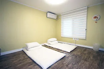 Crib49 Guest House Seoul 2*,  South Korea