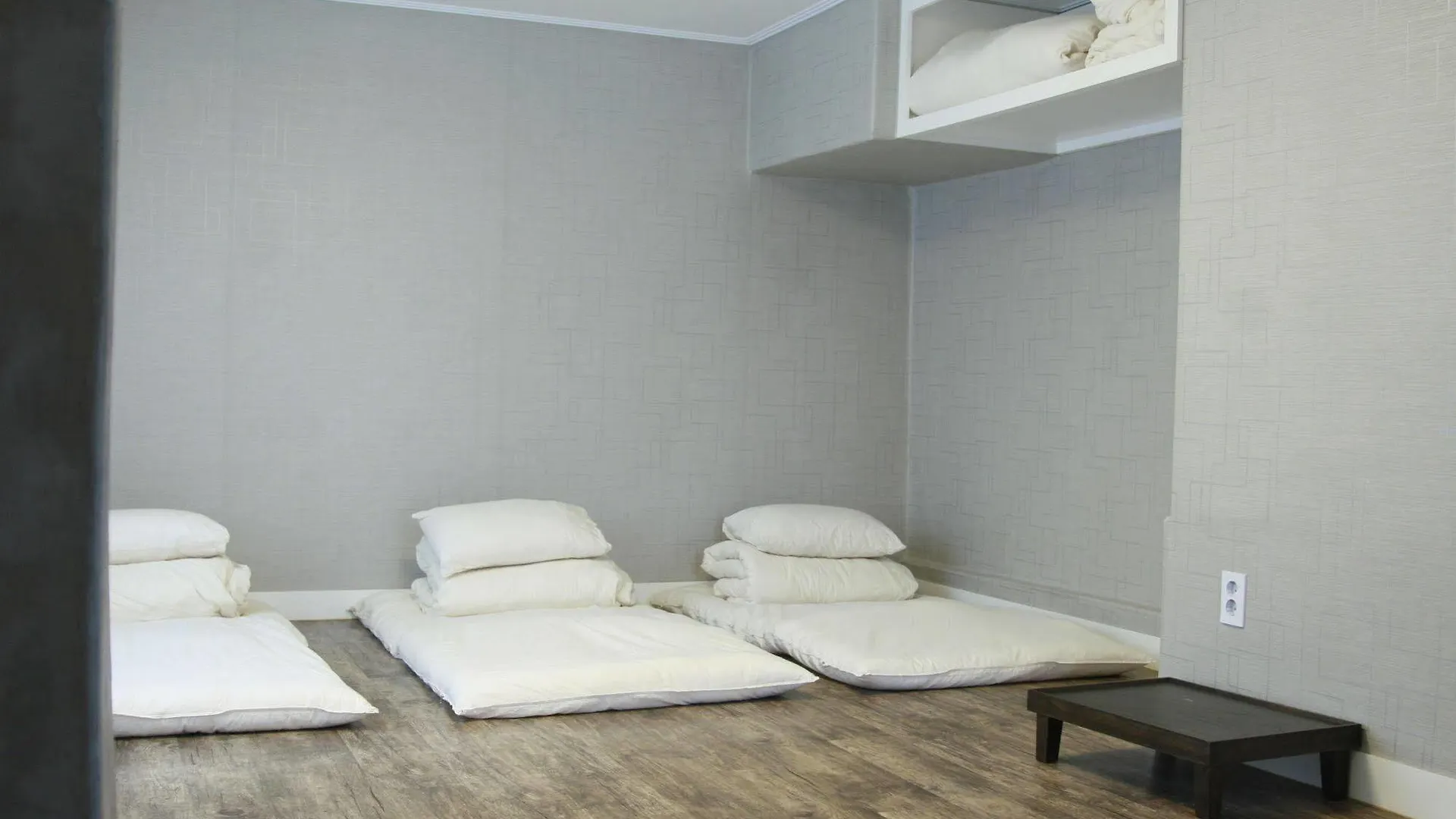Crib49 Guest House Seoul